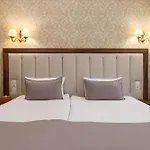 Feder Boutique 4* Львів
