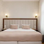 Feder Boutique 4*