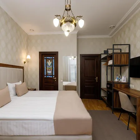 Feder Boutique 4* Lviv